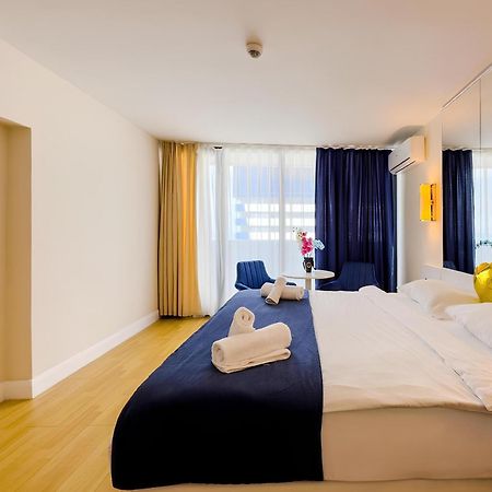 Orbi City Apartment With Sea View Batumi Eksteriør billede