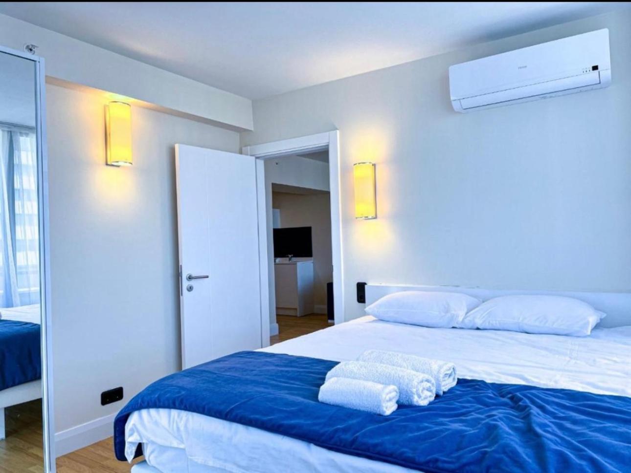 Orbi City Apartment With Sea View Batumi Eksteriør billede