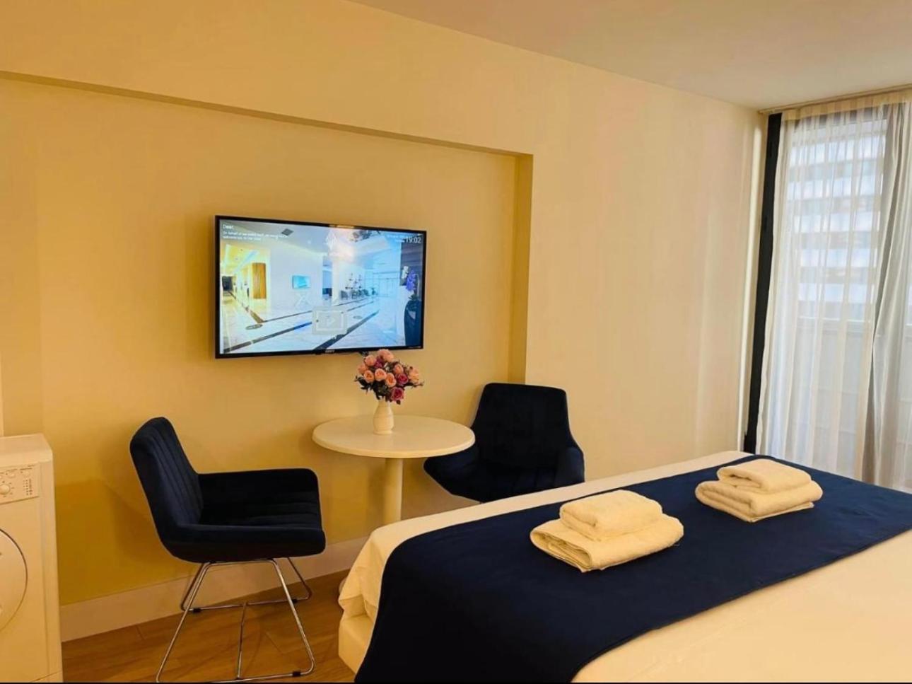 Orbi City Apartment With Sea View Batumi Eksteriør billede