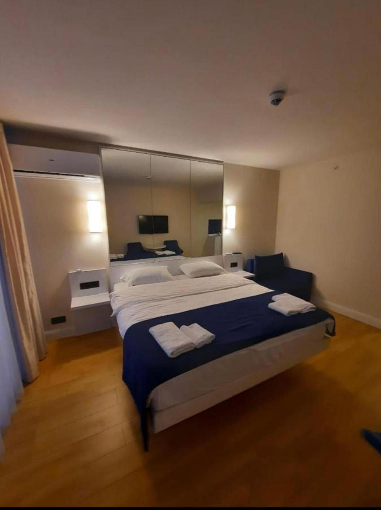Orbi City Apartment With Sea View Batumi Eksteriør billede