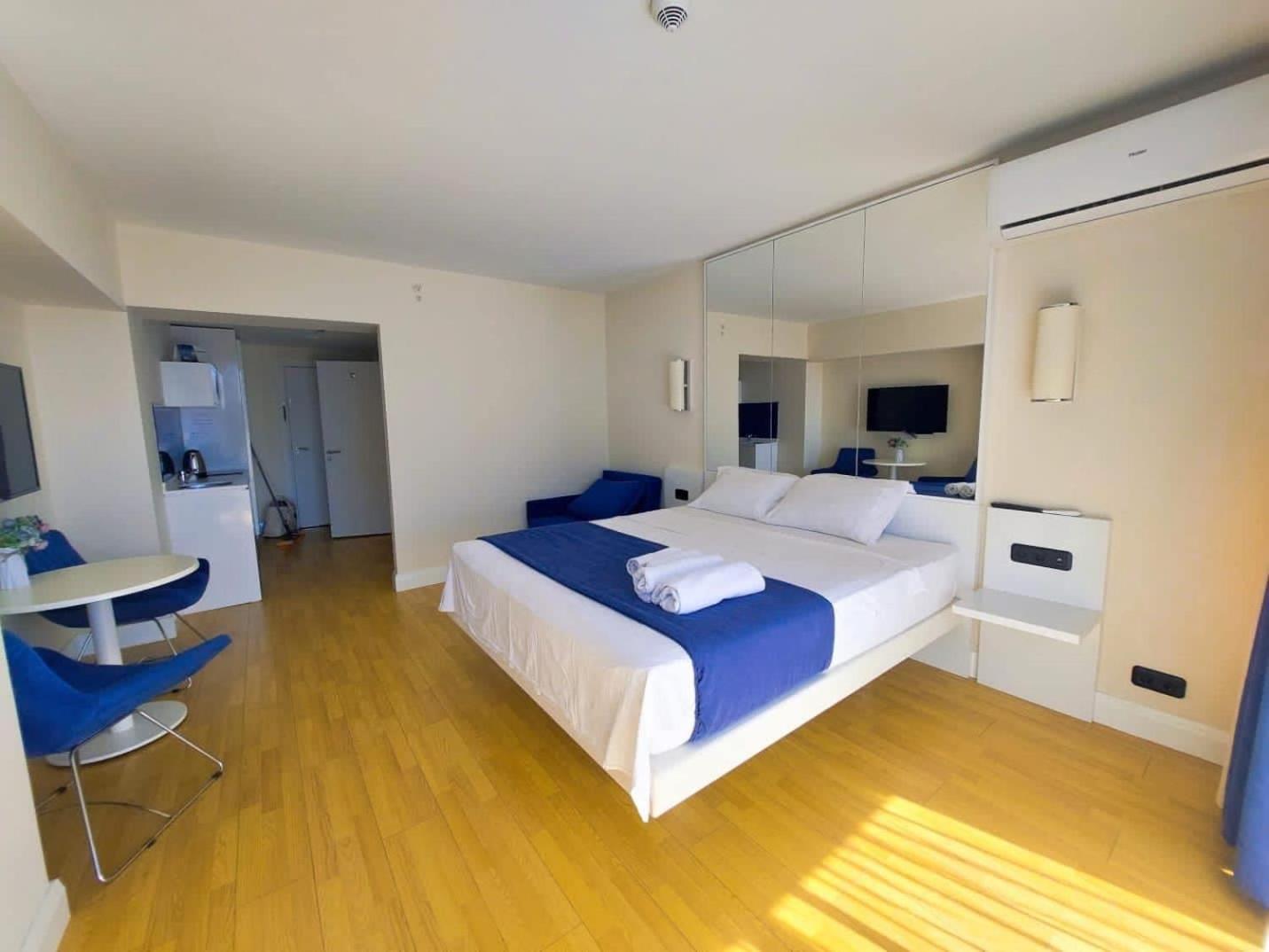 Orbi City Apartment With Sea View Batumi Eksteriør billede