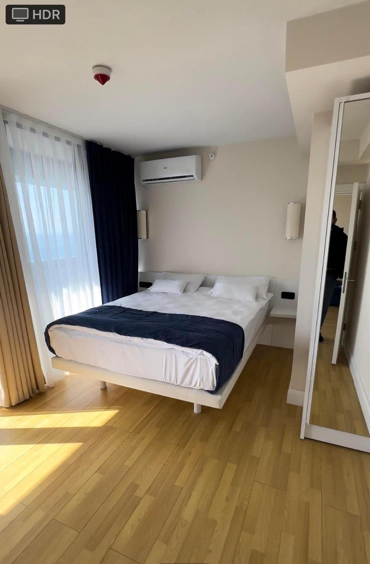 Orbi City Apartment With Sea View Batumi Eksteriør billede