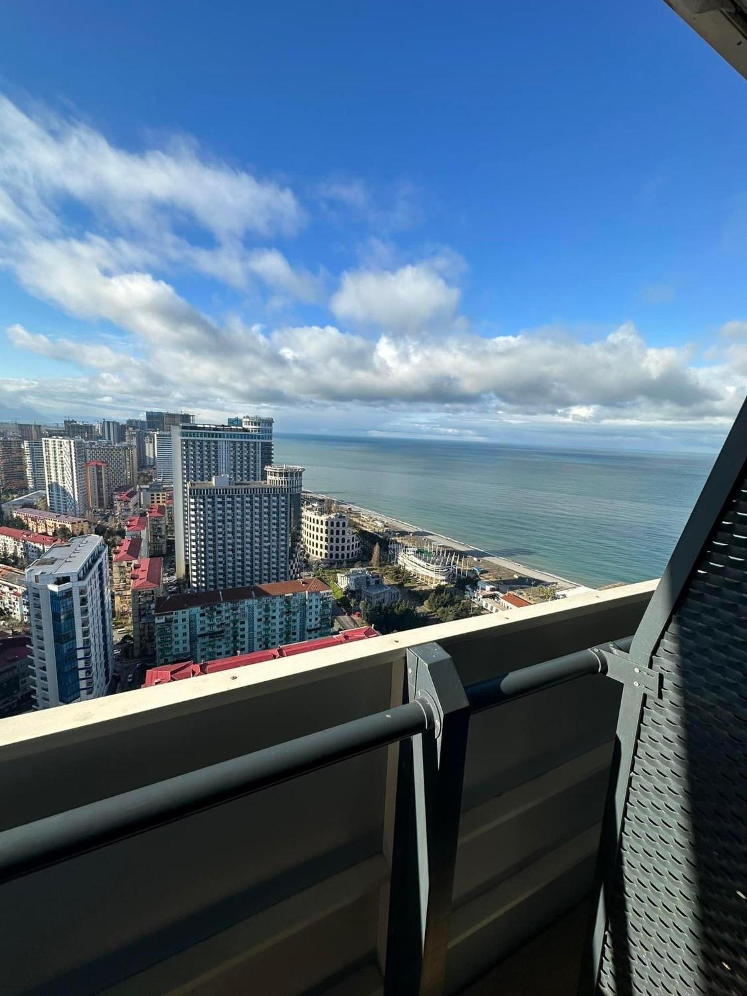Orbi City Apartment With Sea View Batumi Eksteriør billede