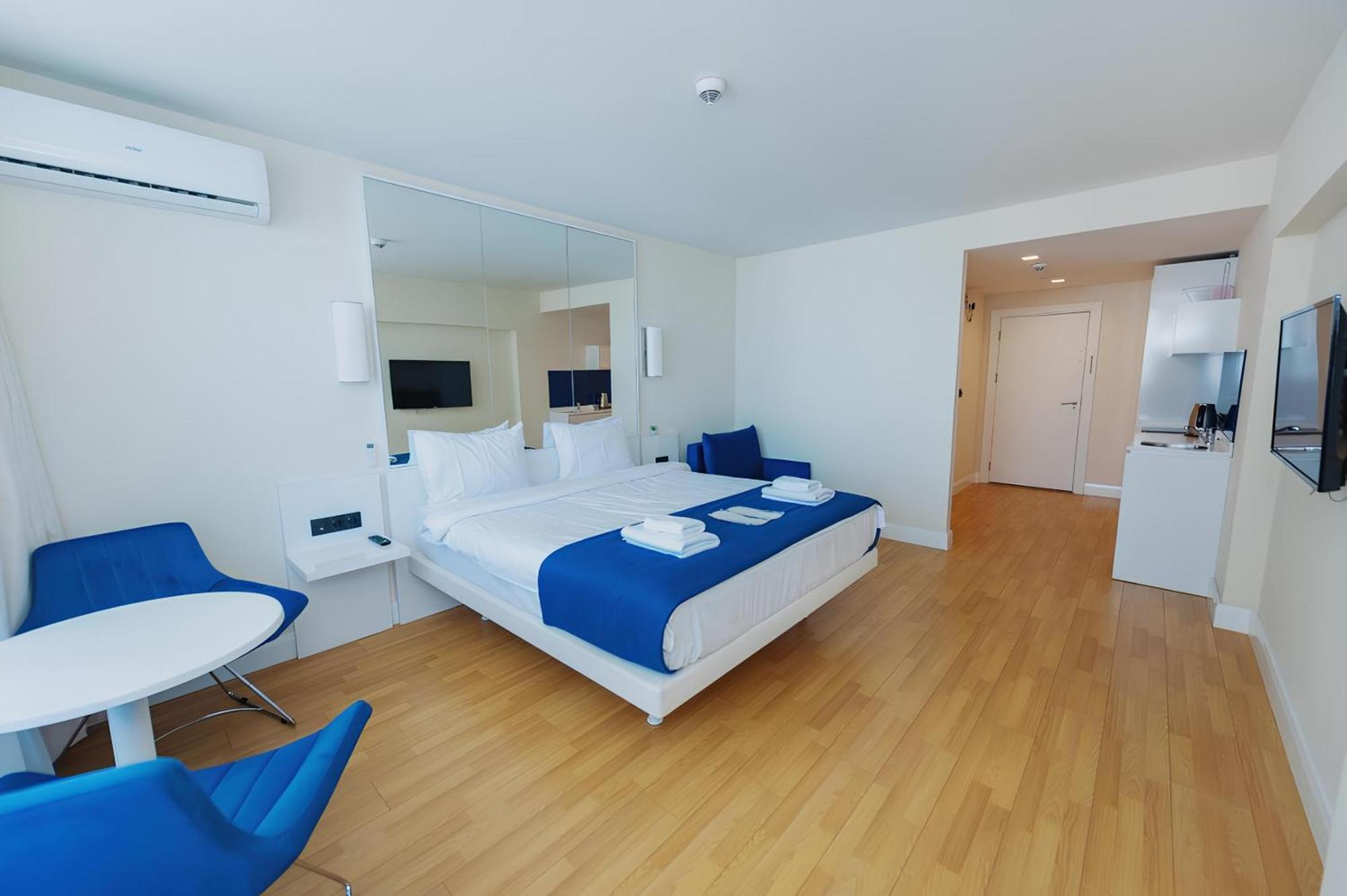 Orbi City Apartment With Sea View Batumi Eksteriør billede