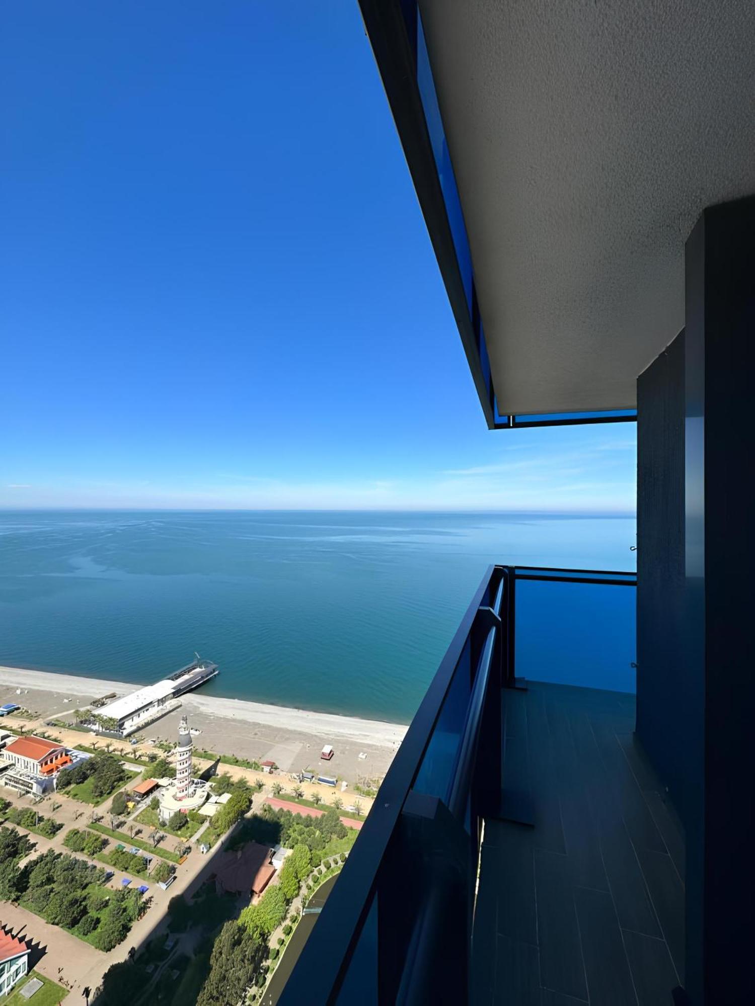 Orbi City Apartment With Sea View Batumi Eksteriør billede